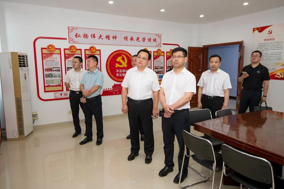 A1 名酒进名企丨古贝春走进德州恒丰集团364.png